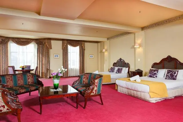 VR Hamilton Hotel