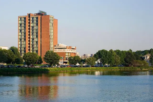 Courtyard by Marriott Boston-Cambridge