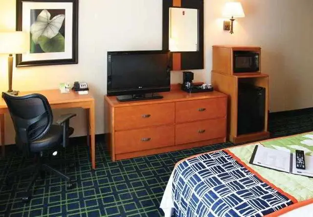 Fairfield Inn & Suites Charleston North/Univ. Area