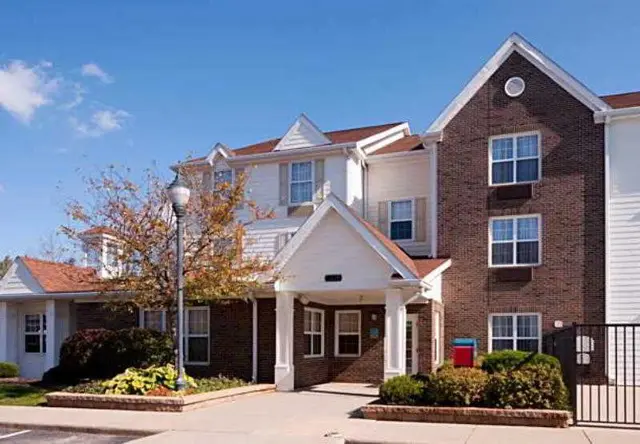 Mainstay Suites Middleburg Heights