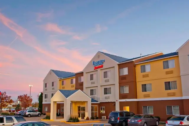 Fairfield Inn & Suites Champaign