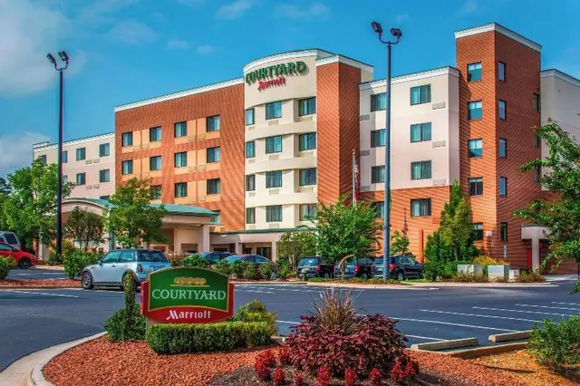Courtyard Greensboro Airport