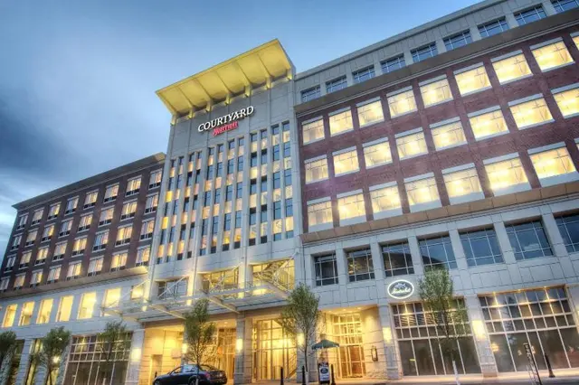 Courtyard by Marriott Greenville Downtown
