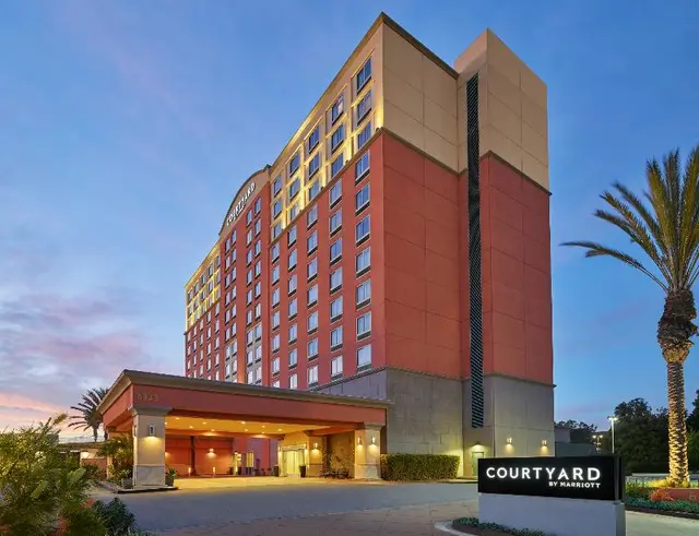 Courtyard Los Angeles Westside