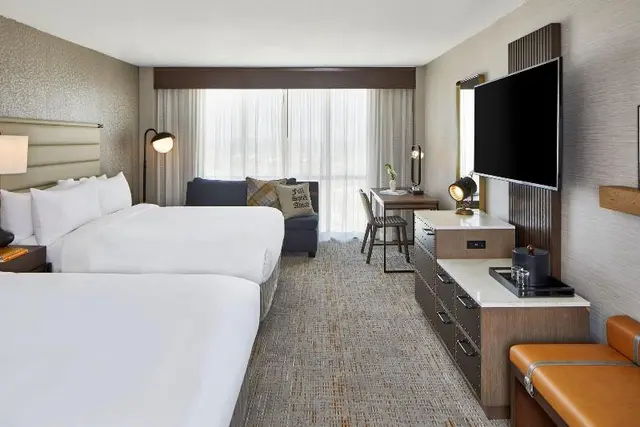 Renaissance Mobile Riverview Plaza Hotel
