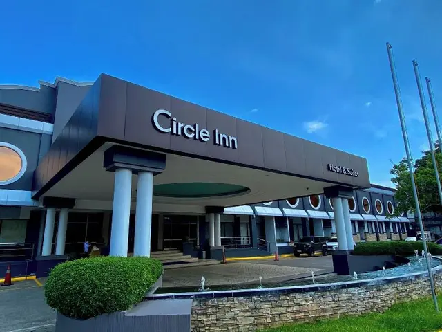 Circle Inn - Hotel & Suites