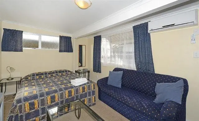 Trentham Motel