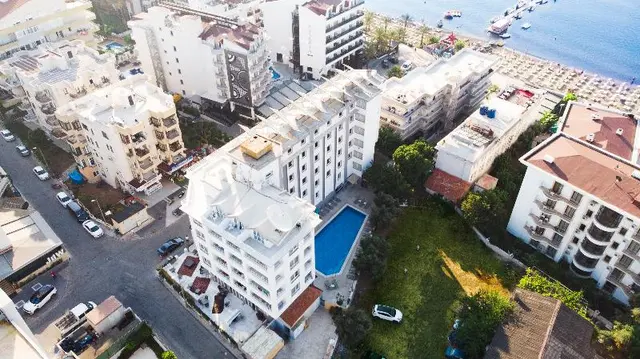 Mert Seaside Hotel +13 Age Only