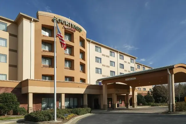 Courtyard By Marriott Atlanta Budorf Mall