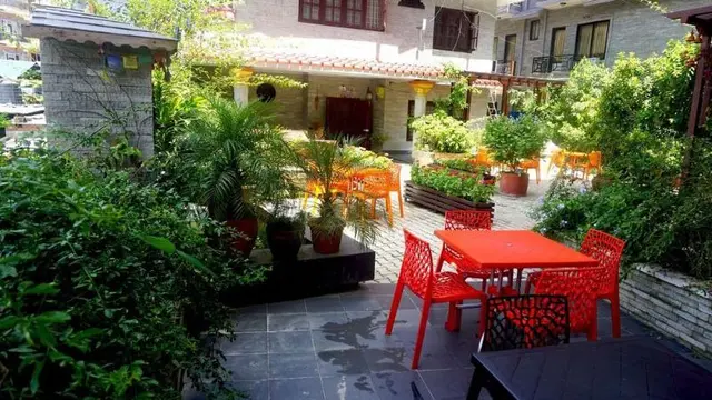 Hotel Middle Path