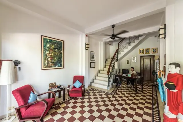 The Columns Hotel