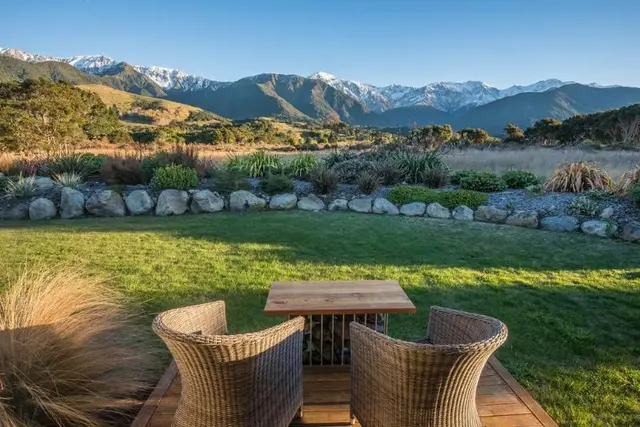 Manakau Lodge