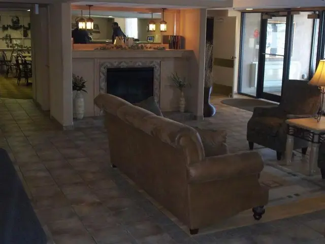 EverSpring Inn & Suites
