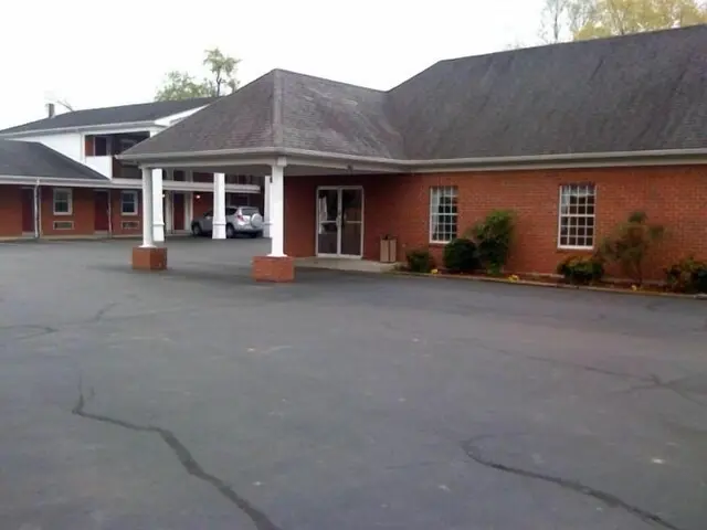 Downtown Super Inn