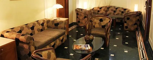 Hiltop Hotel