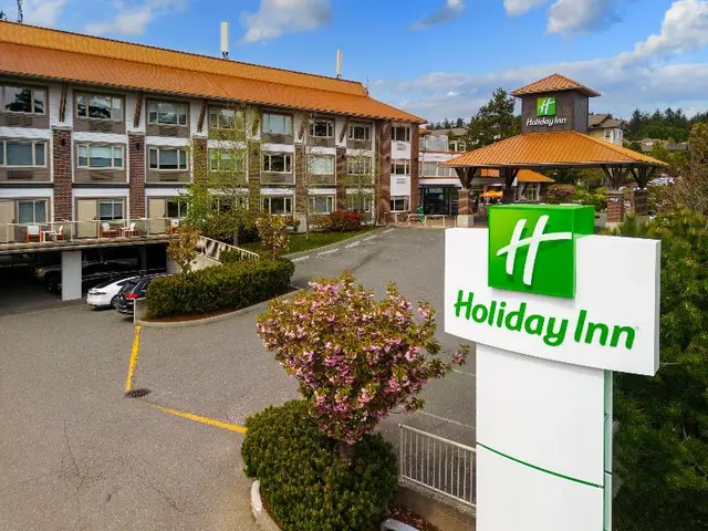 Holiday Inn Victoria - Elk Lake