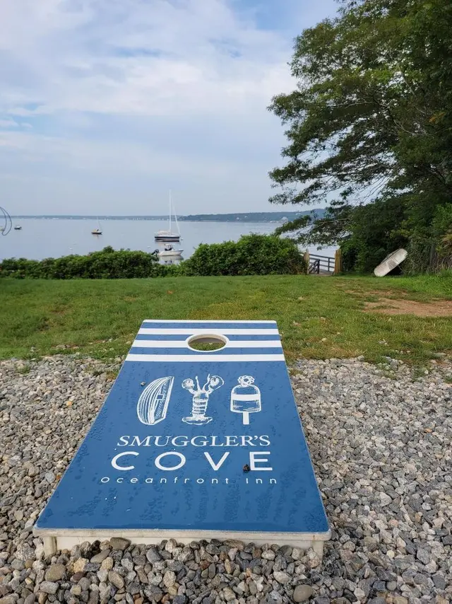 Smugglers Cove Inn Oceanfront Resort