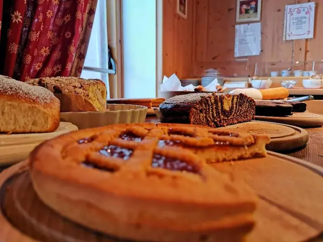 Garni Biancaneve Ruffre-Mendola