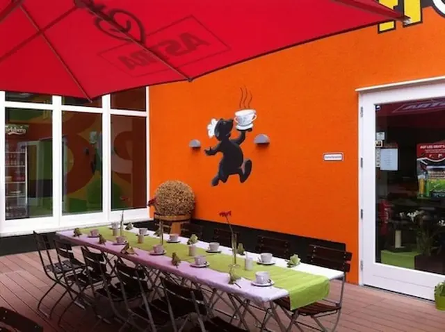 Holi Hostel Hotel