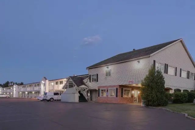 Travelodge by Wyndham Bangor