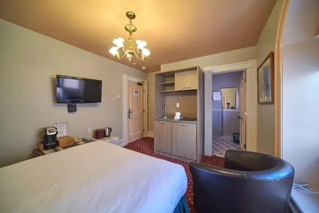 Bedford Regency Hotel, Trademark Collection by Wyn