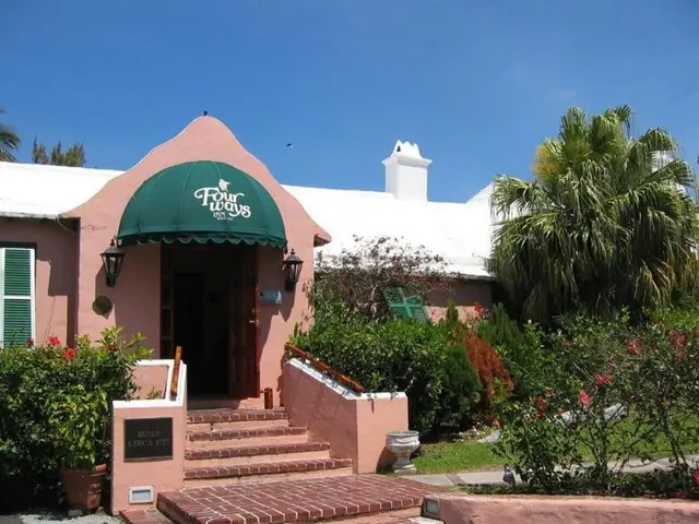 Fourways Inn