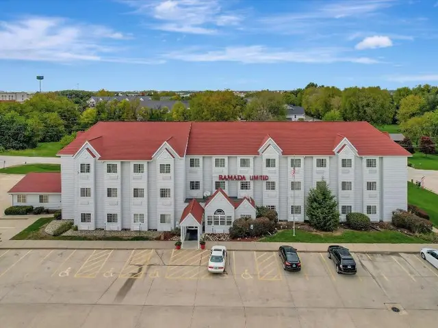 Ramada Limited & Suites Bloomington