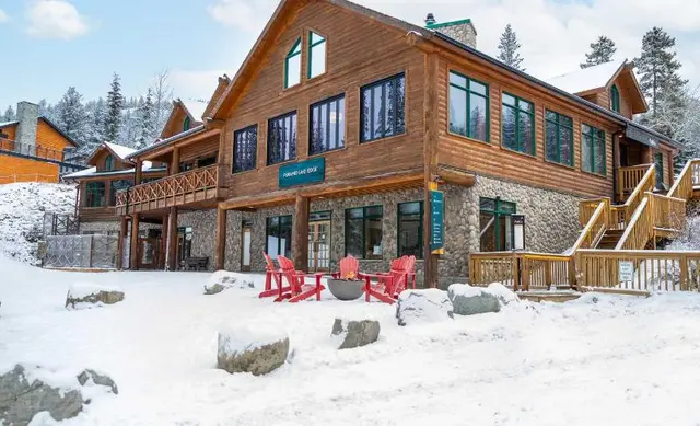 Pyramid Lake Resort