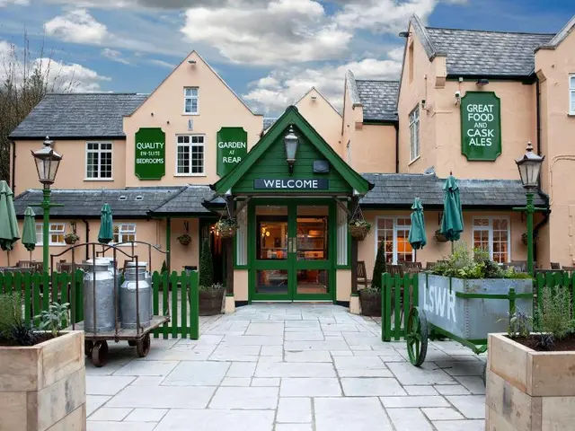 The Avon Causeway Hotel- Inn