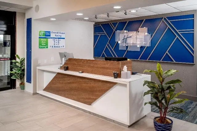Holiday Inn Express Cross Lanes