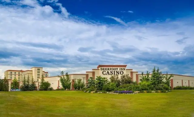 Deerfoot Inn - Casino & Waterpark Hotel