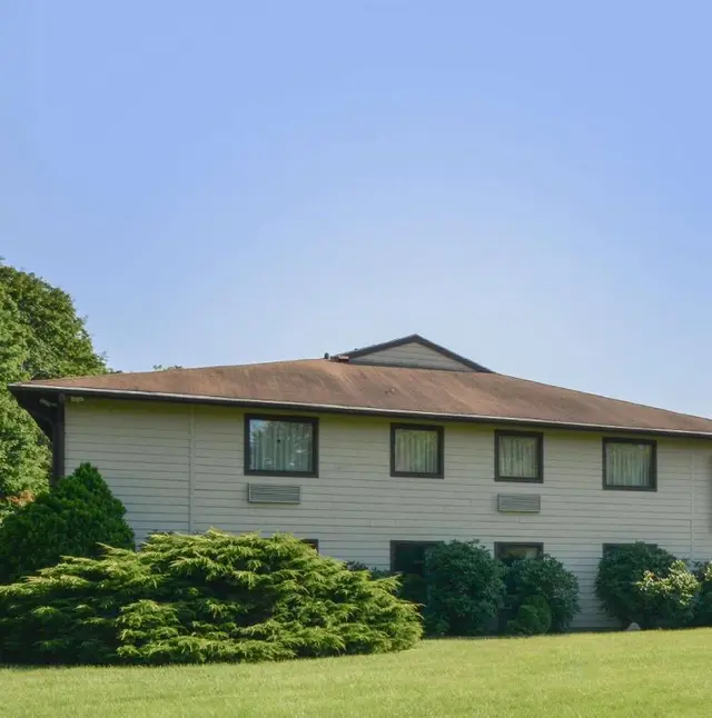 Red Roof PLUS+ & Suites Guilford