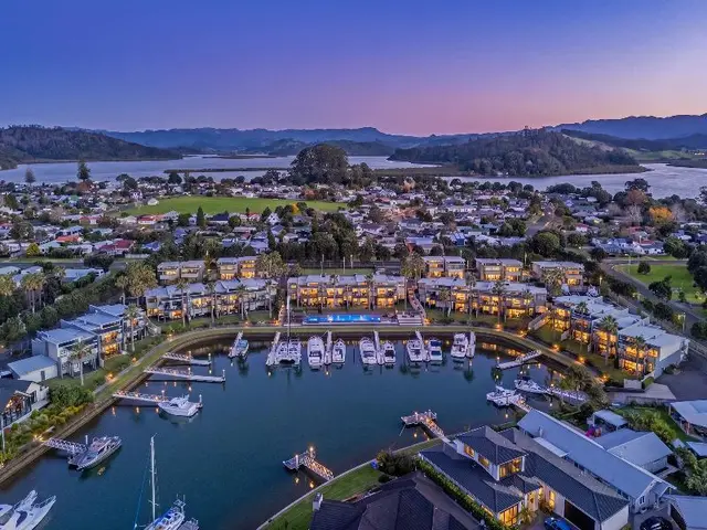 Sovereign Pier on the Waterways