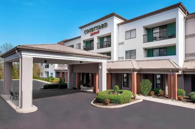 Courtyard By Marriott Asheville