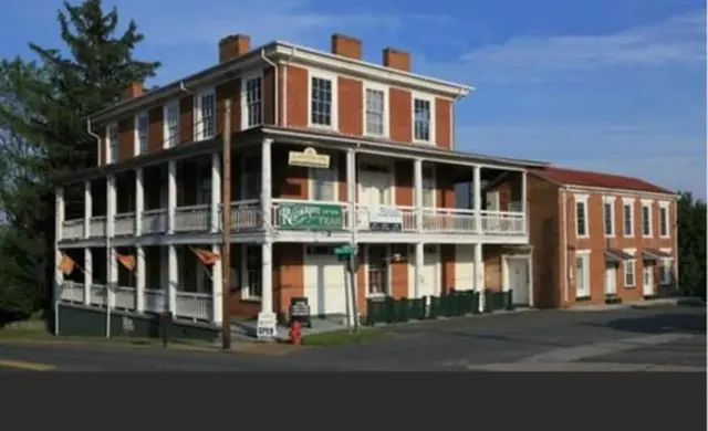Lafayette Inn
