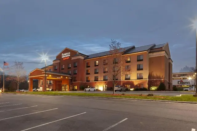Fairfield Inn & Suites By Marriott Charlotte Matth