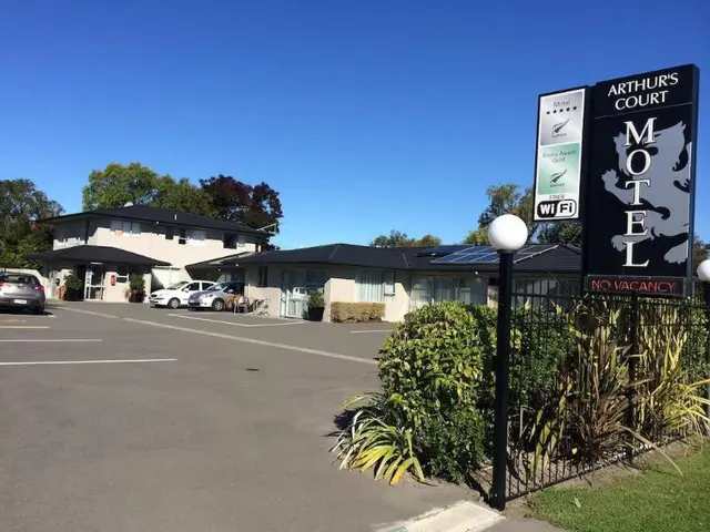 Arthurs Court Motor Lodge