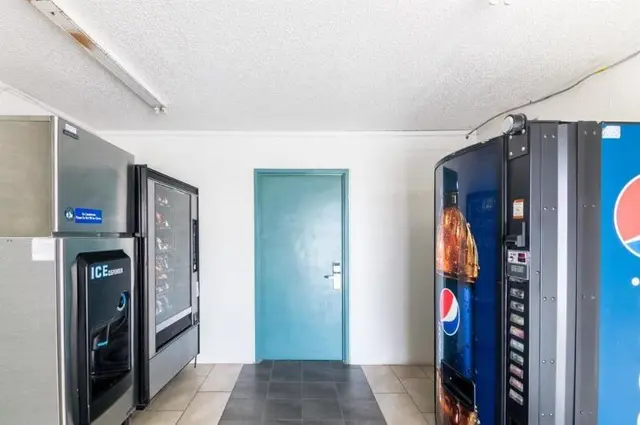 Motel 6 Clinton OK