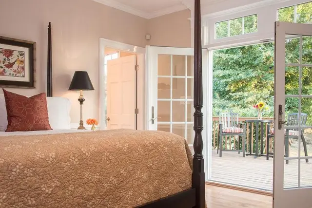 Hillbrook Inn