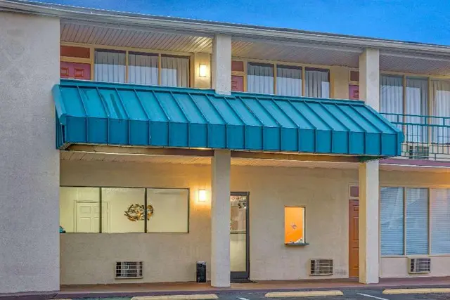Super 8 by Wyndham Gastonia