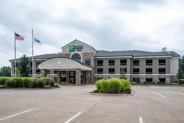 Holiday Inn Express & Suites Wadsworth