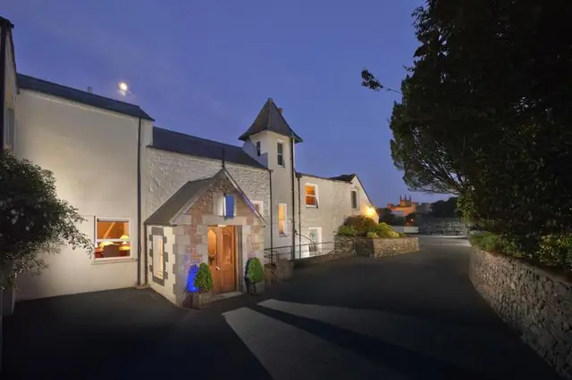La Fregate Hotel