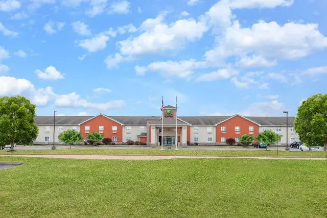 Holiday Inn Express Cleveland-Vermilion