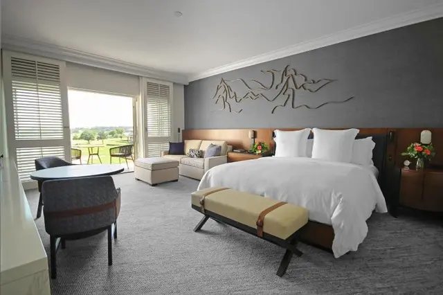 The Ritz-Carlton Dallas, Las Colinas