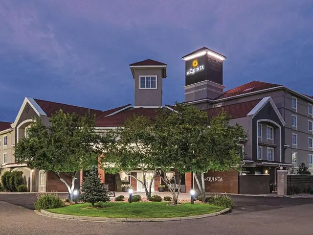 La Quinta Inn & Suites by Wyndham Denver Airport
