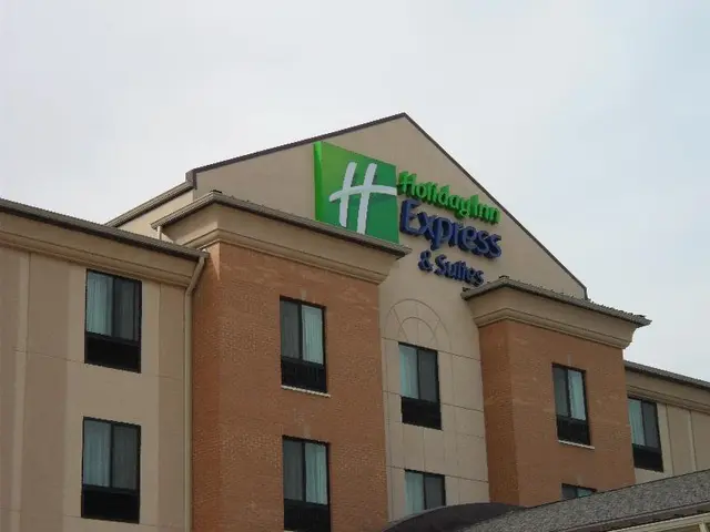 Holiday Inn Express Suites Urbandale Des Moines