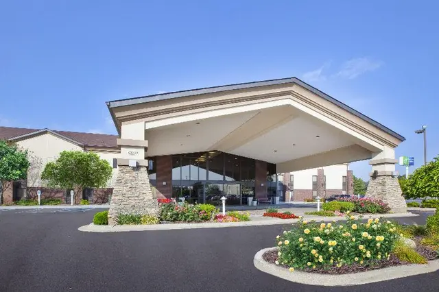 Holiday Inn Express Detroit-Warren