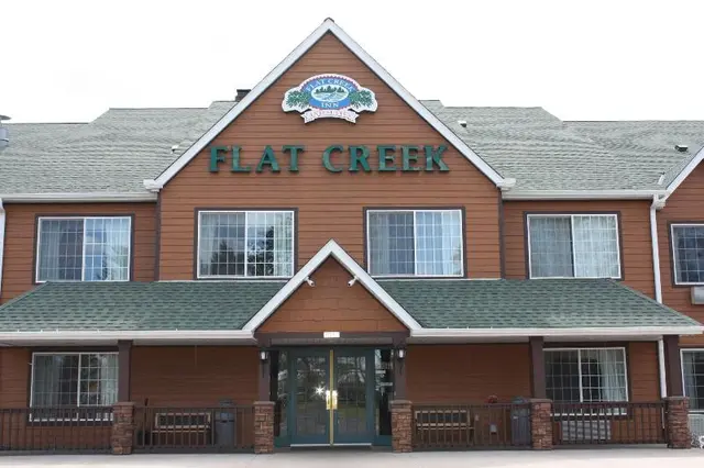 Flat Creek Inn & Suites