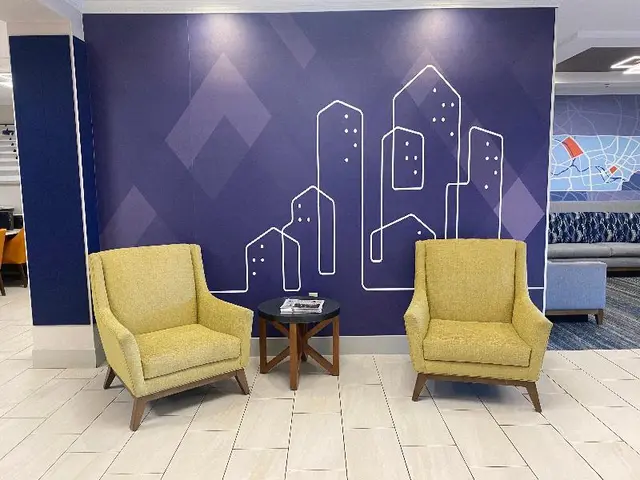 Holiday Inn Express Hotel & Suites Dyersburg
