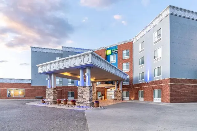 Holiday Inn Express Suites Denver North Thornton